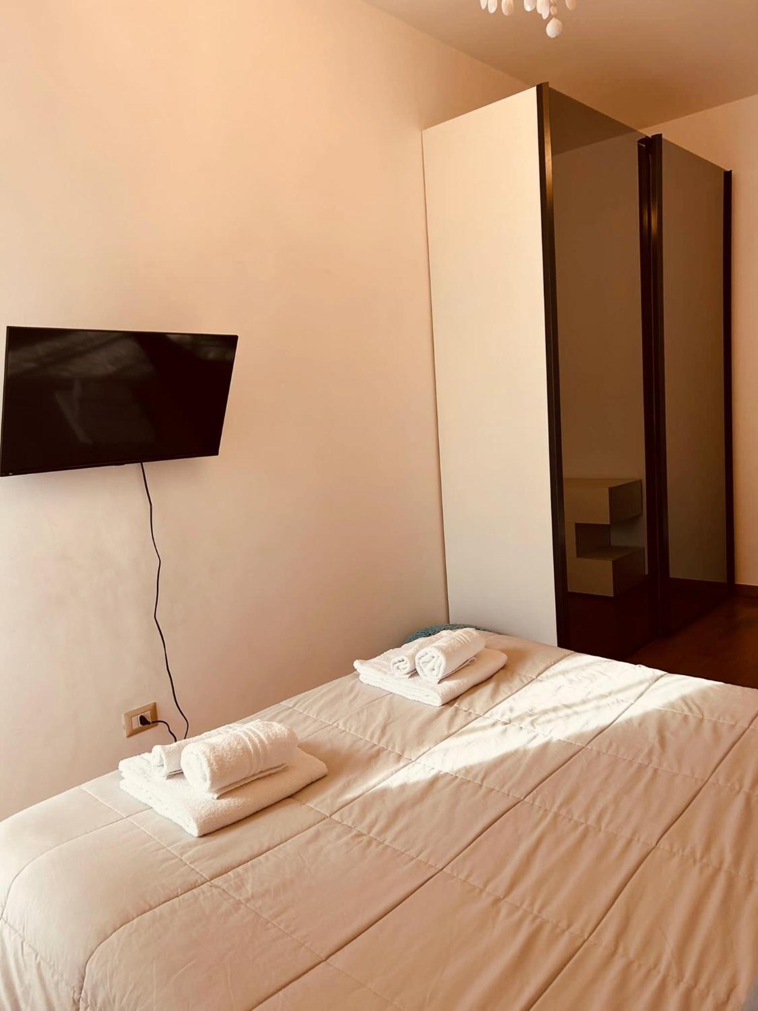 Guest House Melo Бари Екстериор снимка
